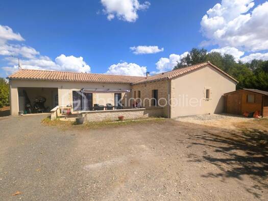 Maison de plain-pied à vendre 239 000 € 7 pièces 4 chambres 147,89 m² 1 600 m² de terrain Augé 79400