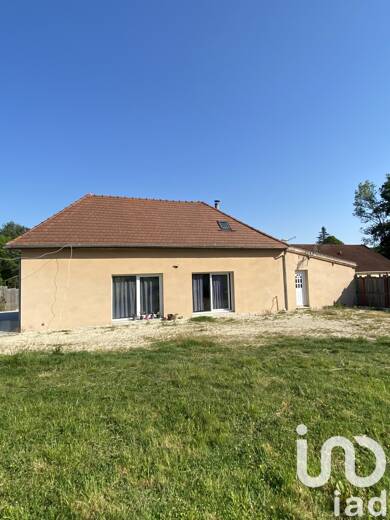Maison à vendre 210 000 € 5 pièces 4 chambres 218 m² 3 000 m² de terrain Saint-Phal 10130
