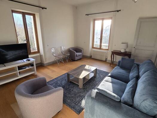 Appartement à louer 813 € 3 pièces 2 chambres 76 m² 2ème étage Rives 38140