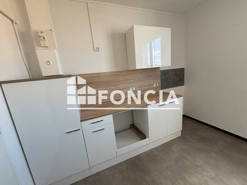 Maison à louer, 68m², PIERRELATTE