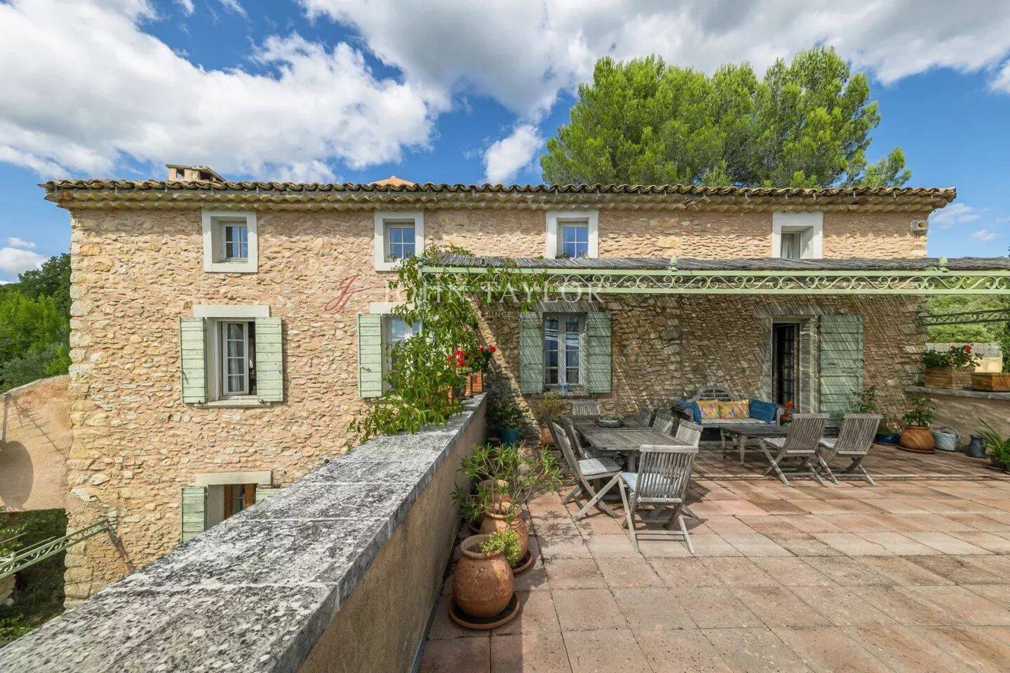 Maison à vendre, 335m², SAINT SATURNIN LES APT