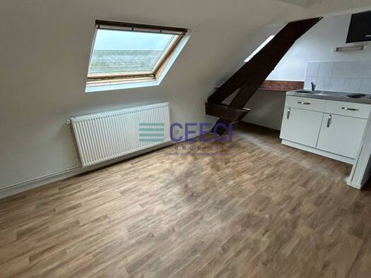 Appartement à louer 380 € 2 pièces 1 chambre 22,3 m² Étage 2/2 Soissons 02200