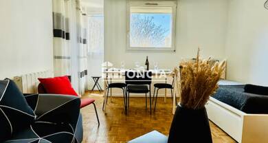 Appartement à vendre 225 000 € 3 pièces 2 chambres 71,7 m² Étage 2/7 Cormiers-Hauts Batons-Champy-Butte Verte Noisy-le-Grand 93160
