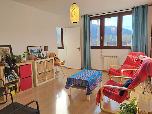 Appartement à vendre 132 000 € 3 pièces 2 chambres 61 m² Étage 3/8 Nord Vizille 38220