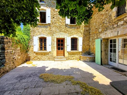Villa à vendre 399 000 € 7 pièces 5 chambres 173 m² 3 360 m² de terrain La Laupie 26740