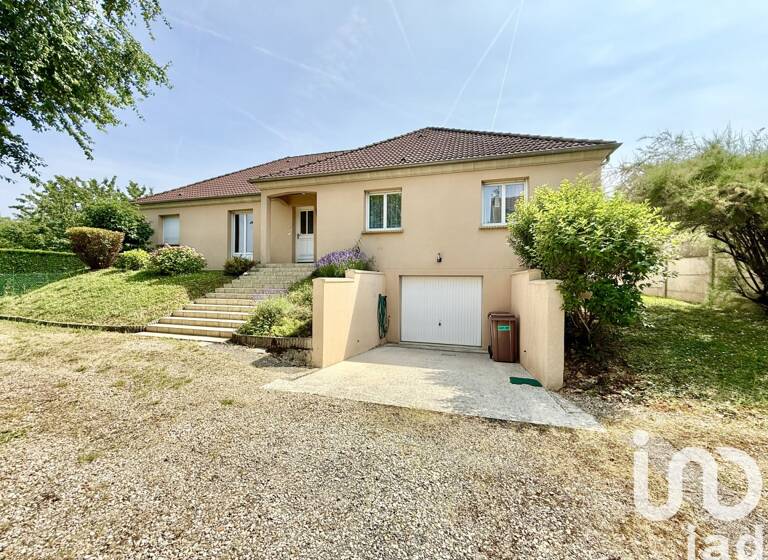 Maison de plain-pied à vendre 448 000 € 7 pièces 5<br/>chambres 165 m²<br/>superficie 795 m²<br/>terrain Centre Ris-Orangis 91130