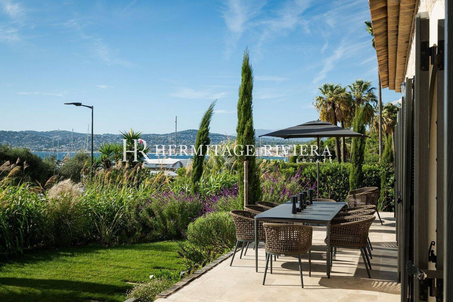 Maison à louer, 341m², ANTIBES