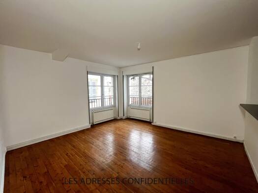 Appartement à louer 530 € 2 pièces 1 chambre 38 m² Étage 2/2 Les-Collines Vienne 38200