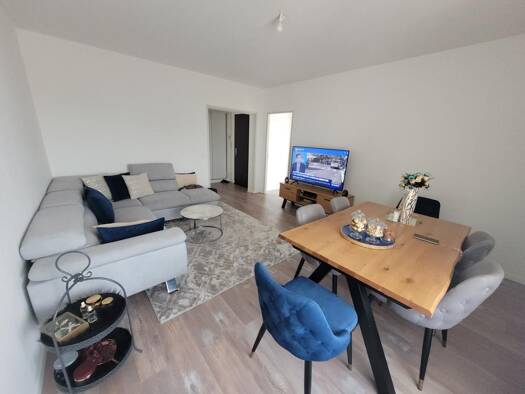 Appartement à vendre 129 900 € 3 pièces 2 chambres 66 m² Étage 3/3 LEP Lomet-École maternelle La Goulfie Agen 47000