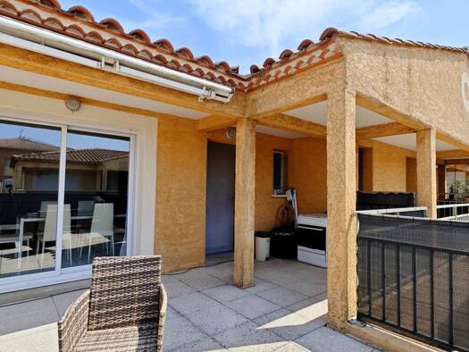 Appartement à vendre 158 000 € 3 pièces 2 chambres 66,42 m² Étage 1/1 Nord Pont-Saint-Esprit 30130