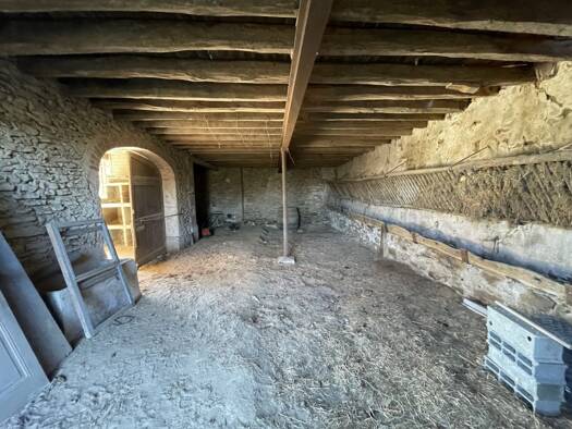 Maison à vendre 630 000 € 14 pièces 9 chambres 250 m² 10 450 m² de terrain Ratières 26330