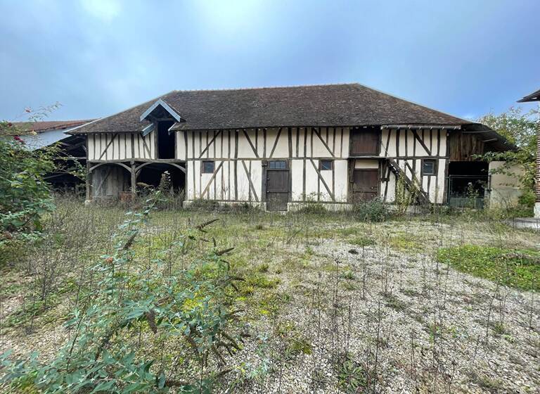 Maison à vendre 160 000 € 4 pièces 280 m²<br/>superficie 612 m²<br/>terrain Centre Ouest Sainte Savine 10300