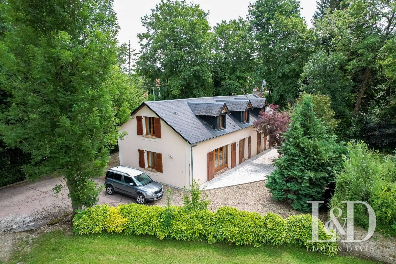 Maison à vendre, 310m², SAINT MAURICE MONTCOURONNE