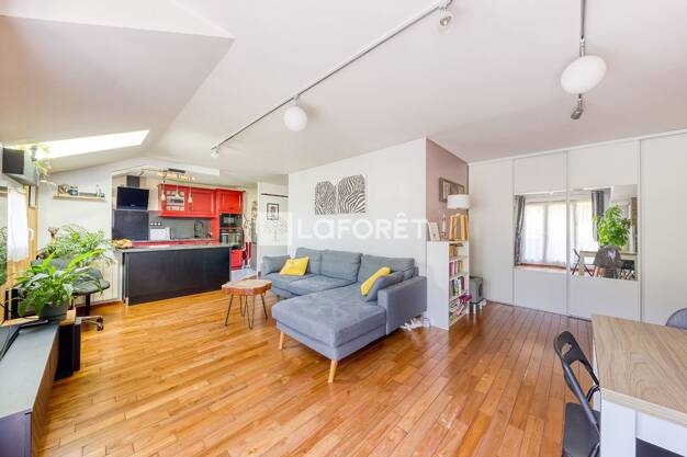 Appartement à vendre 255 000 € 3 pièces 2 chambres 72 m² Dernier étage, Étage 3/3 Est Nord Ouest Sud Emerainville 77184