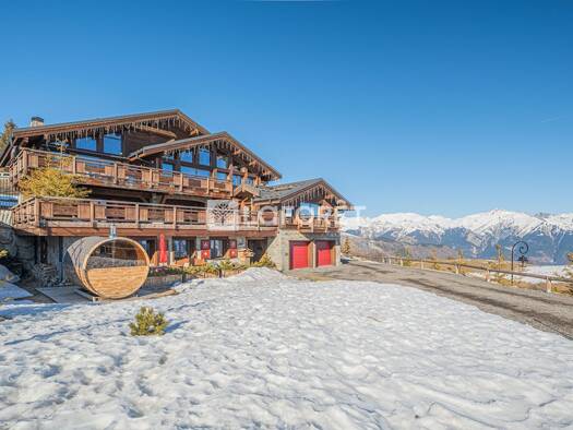 Chalet à vendre 4 160 000 € 11 pièces 6 chambres 629 m² 2 500 m² de terrain Fontcouverte la Toussuire 73300