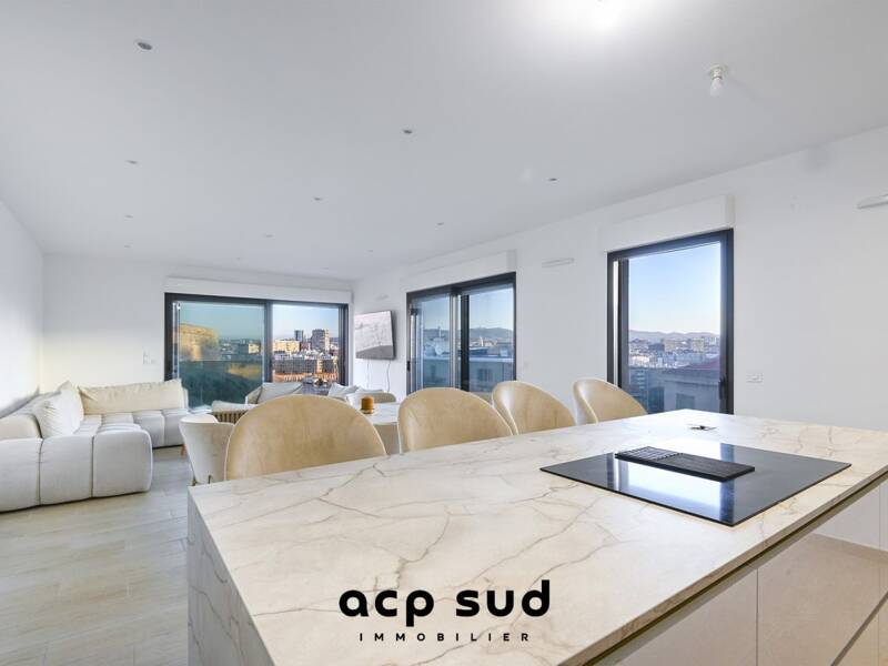 Maison à louer, 104m², MARSEILLE 7E