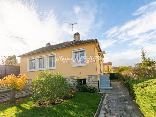 Maison à vendre 199 900 € 5 pièces 2 chambres 63 m² 551 m² de terrain Limay 78520
