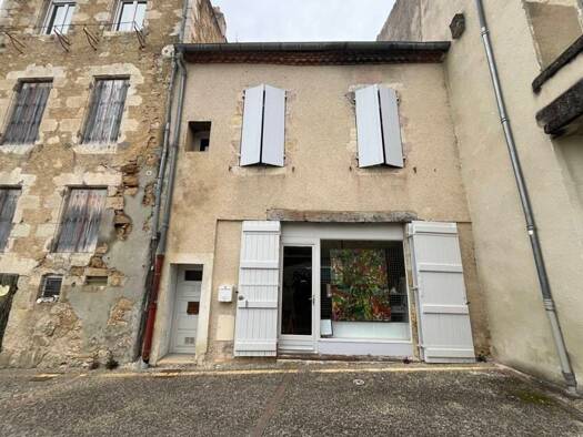 Immeuble à vendre 99 000 € 224 m² Est Condom 32100