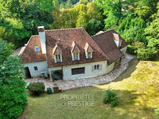 Maison à vendre 1 600 000 € 8 pièces 4 chambres 287 m² 9 867 m² de terrain Chantiers Versailles 78000