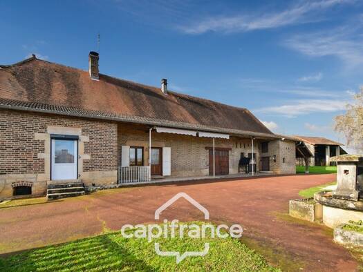 Maison de plain-pied à vendre 199 000 € 4 pièces 3 chambres 100 m² 3 788 m² de terrain Beaurepaire-en-Bresse 71580