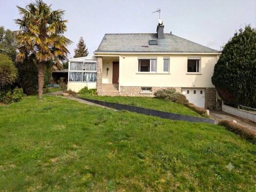 Maison à vendre 289 800 € 6 pièces 3 chambres 84 m² 880 m² de terrain Centre Bourg Saint-Avé 56890