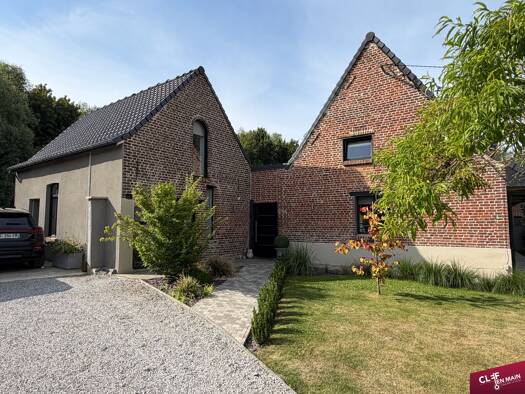 Maison à vendre 582 000 € 8 pièces 5 chambres 215 m² 2 400 m² de terrain Caëstre 59190