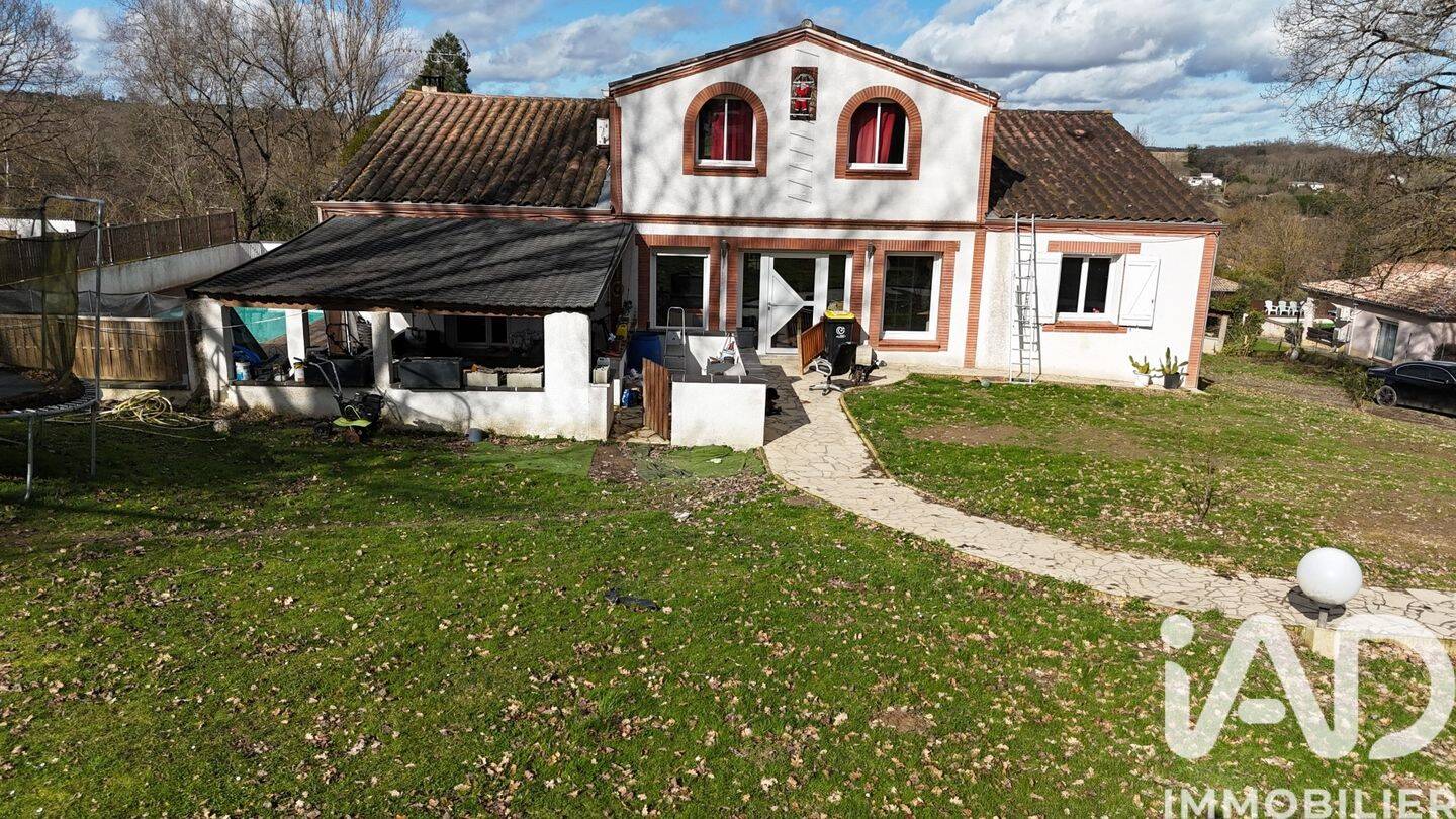 Maison à vendre, 254m², SAINTE FOY DE PEYROLIERES