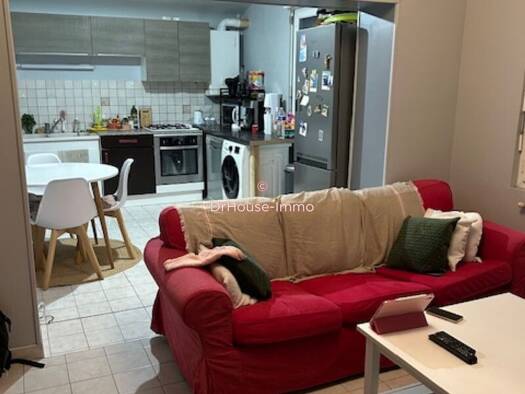 Appartement à vendre 111 500 € 3 pièces 2 chambres 57,4 m² Étage 2/2 Saint-Benoît 86280