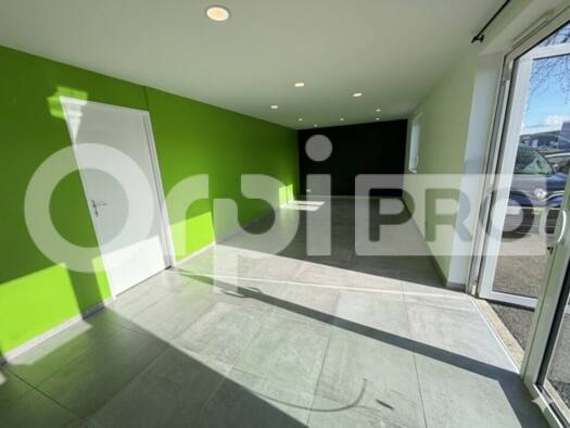 Espace bureau avec bail commercial 3 500 € 295 m² de bureaux divisible jusqu'à 295 m² Aytré 17440