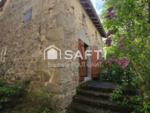 Maison à vendre 35 000 € 3 pièces 2 chambres 80 m² 570 m² de terrain Ambert 63600