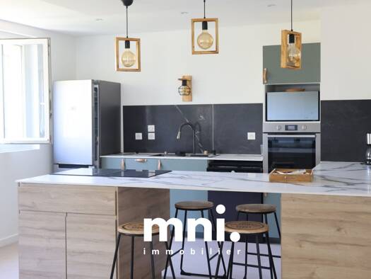 Appartement à vendre 270 000 € 4 pièces 3 chambres 89 m² Dernier étage, Étage 3/3 Donicarde-Barban La Seyne sur Mer 83500
