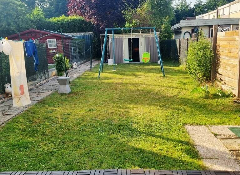 Maison de ville à vendre 220 000 € 5 pièces 3<br/>chambres 105 m²<br/>superficie 243 m²<br/>terrain Mitterie Lille 59000