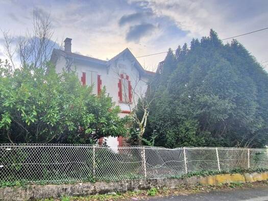 Maison à vendre 78 600 € 9 pièces 6 chambres 180 m² 1 024 m² de terrain Sainte Catherine Villeneuve-sur-Lot 47300