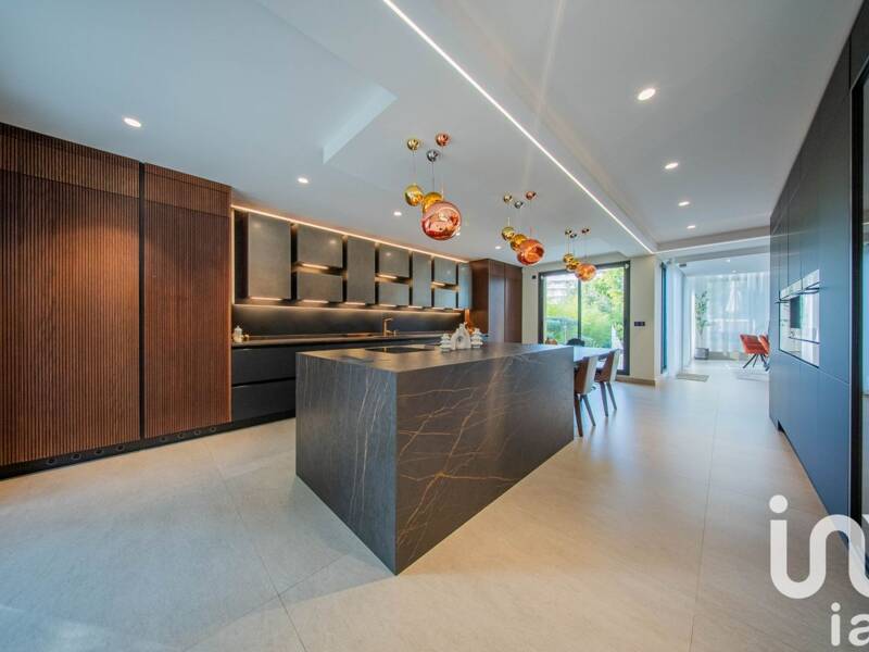 Maison à vendre, 560m², SEVRES