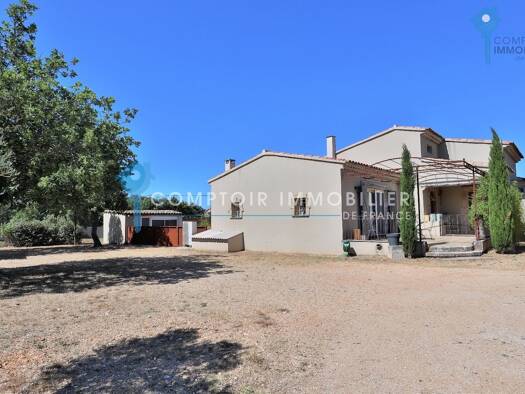 Maison à vendre 645 000 € 8 pièces 5 chambres 228 m² 2 000 m² de terrain Saint-Saturnin-lès-Apt 84490