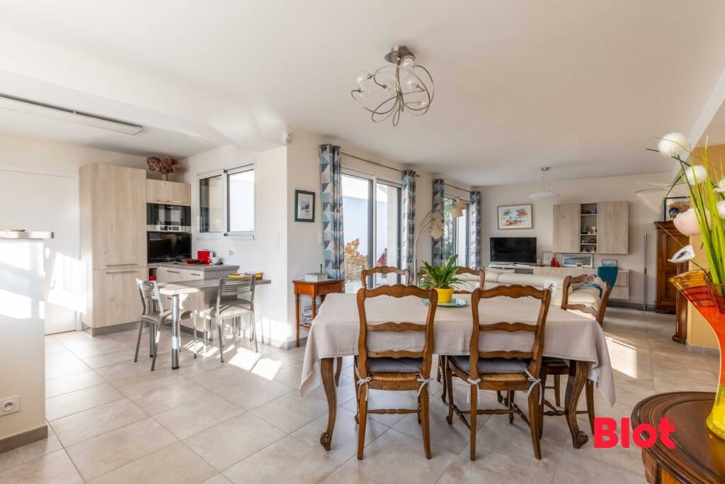 Maison à vendre, 130m², LA MEZIERE