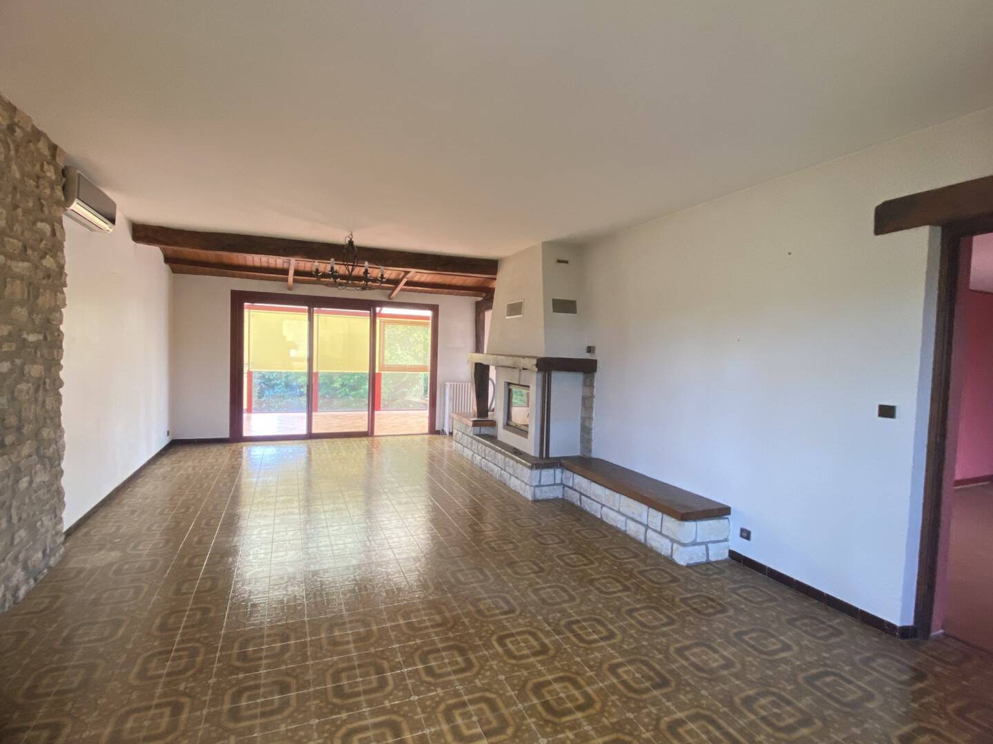 Maison à vendre, 130m², SAINT YZAN DE SOUDIAC