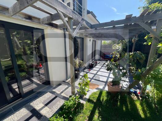 Maison à vendre 669 500 € 7 pièces 5 chambres 157 m² 363 m² de terrain Bono 56400