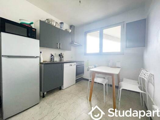 Appartement à louer 590 € 5 pièces 4 chambres 82 m² 5ème étage Chemin Dupuis-Paradis Cergy 95000
