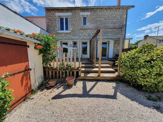 Immeuble à vendre 690 000 € 137,6 m² Les Minimes-Tasdon La Rochelle 17000