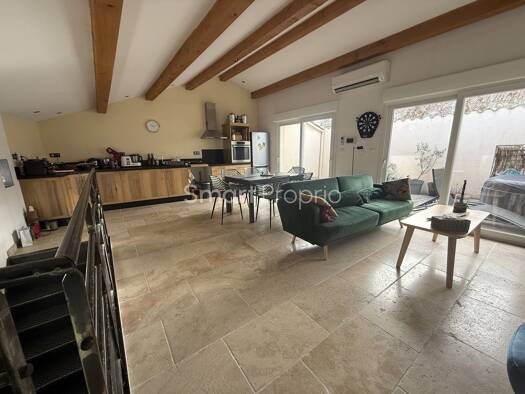 Maison à vendre 190 000 € 4 pièces 2 chambres 80 m² Visan 84820