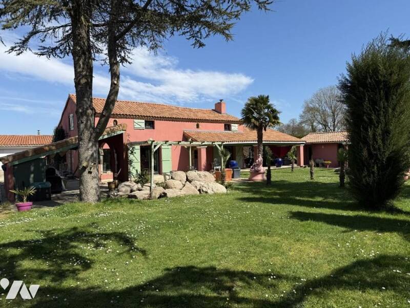 Maison à vendre, 190m², LE MAY SUR EVRE