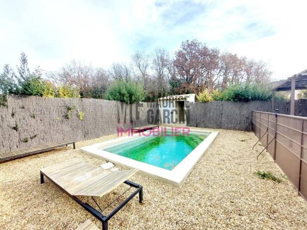 Maison de plain-pied à louer 1 150 € 4 pièces 3 chambres 90,8 m² 400 m² de terrain Mormoiron 84570