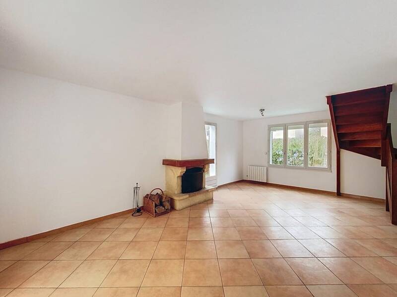 Maison à louer, 117m², MONTIGNY LE BRETONNEUX