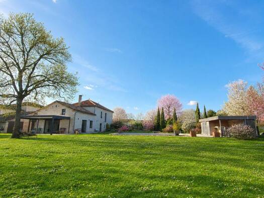 Maison à vendre 413 000 € 4 pièces 3 chambres 149 m² Montdoumerc 46230