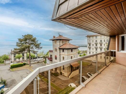 Appartement à vendre 598 000 € 3 pièces 2 chambres 90,68 m² Étage 4/5 Cités Thonon-les-Bains 74200