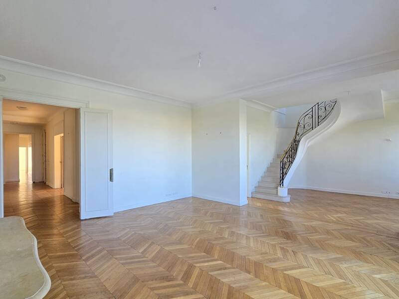 Maison à louer, 230m², PARIS 16E