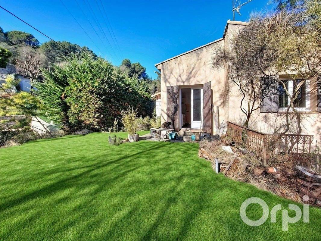 Maison à vendre, 120m², TOURRETTE LEVENS