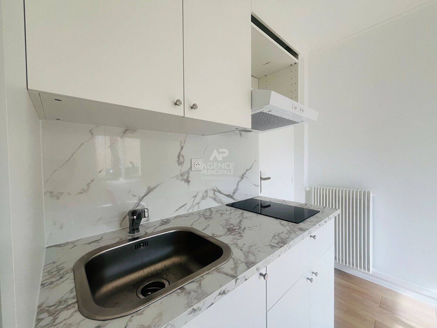 Maison à louer, 17m², VERSAILLES