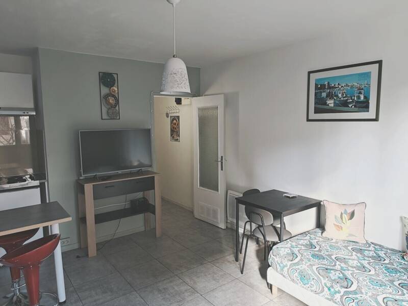 Maison à louer, 22m², MARSEILLE 3E